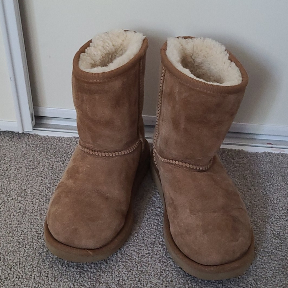 Size 2 UGGs